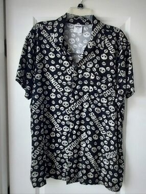 The Goonies XL Button Down Shirt Black White Skulls Logo Hawaiian Goth Grunge